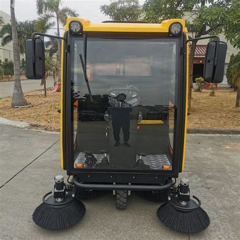 Factory Concrete Floor Cleaning Machine Automatic Road Vacuum Sweeper ...