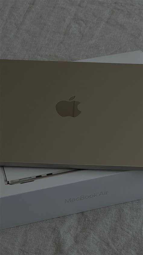 MacBook Starlight Color 的图像结果