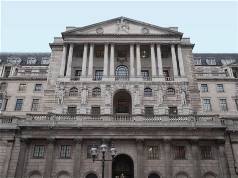 英格兰银行连续加息后，市场上调了利率前景，银行股飙升 据市场矩阵(MarketMatrix.net)报道，在英格兰银行(BoE)周四决定加息后 ...