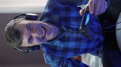 Play Computer Games 的图像结果