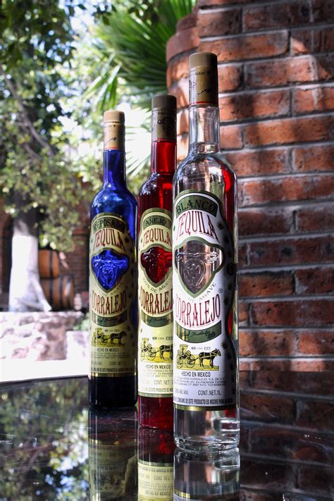 Tequilas Corralejo | Tequila, Cartas viejas, Vodka