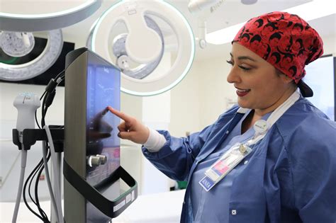 Bobbie Barraza: RN First Assistant