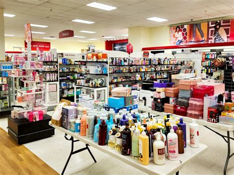 12 Phrases to Avoid Saying to a Youngest Child, Psychologists Explain ...