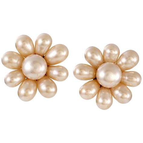 Chanel Flower Earrings For Sale at 1stDibs