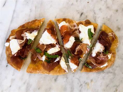 What Is Pinsa? - All About Rome’s Healthy Pizza - Eating Around Italy