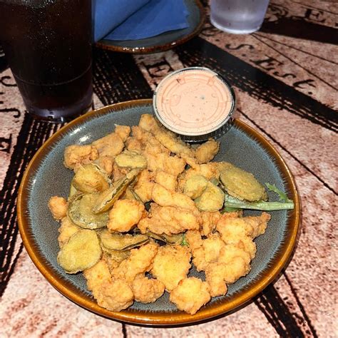 LIGHTHOUSE WATERFRONT RESTAURANT, Fort Myers - Menu, Prices ...