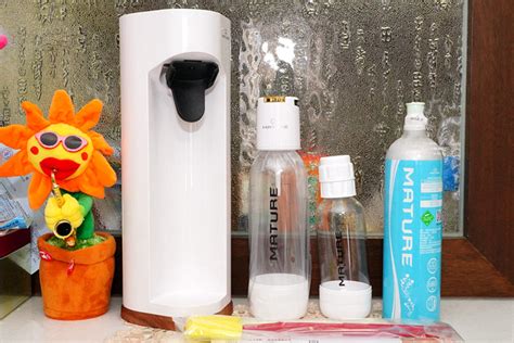 清涼一"夏"，在家自己做汽水，MATURE 美萃 氣泡水機給你滿滿"汽"質的冰涼快感 - Mobile01