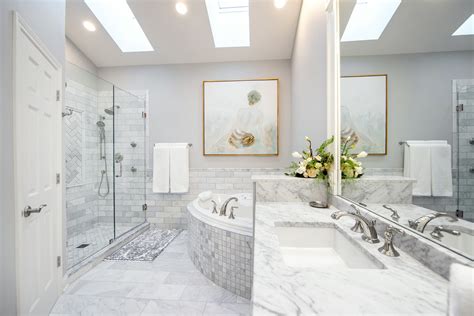 https://www.linlydesigns.com/wp-content/uploads/2019/03/Luxury-Bathroom-Remodeling-by-Linly-Designs-2.jpg?utm_source=chatgpt.com