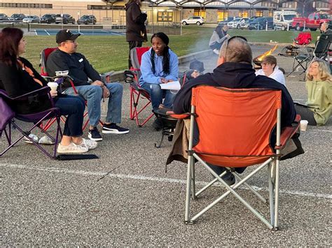 Fireside Chats 的图像结果