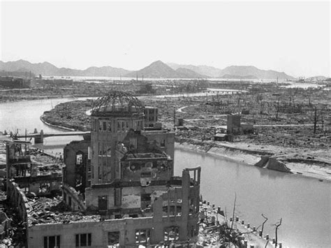 1945年、8月6日広島爆投下。8月9日長崎原爆投下。1945年中の死者数14万人、長崎7万人。 以後犠牲者は増え続いている。 「語部の余生 ...
