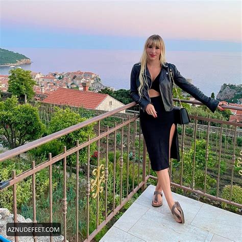 MIKHAILA PETERSON Feet - AZNudeFeet