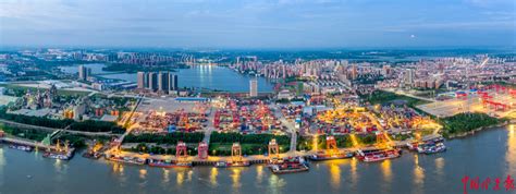 武汉港发集团集装箱吞吐量首次突破百万标箱-港口网