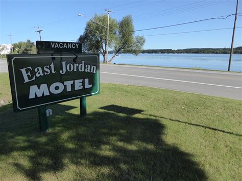 SOUTH ARM RETREATS: Bewertungen, Fotos & Preisvergleich (East Jordan ...