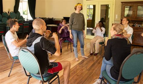 Stummer Dirigent - GroupSenz