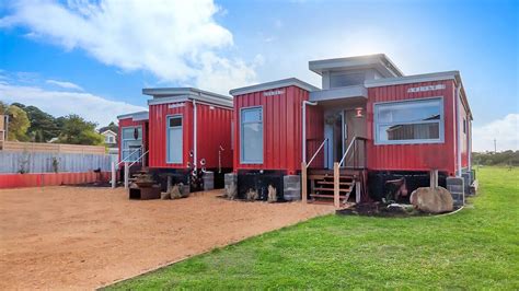 Retro River Rest Luxury Shipping Container House - Australia