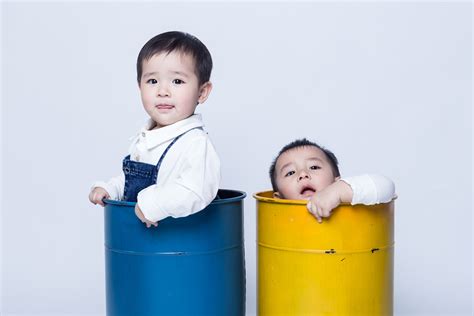 双胞胎男孩儿童摄影|摄影|人像摄影|DONALDYUE - 原创作品 - 站酷 (ZCOOL)