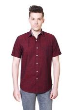 Buy Men Maroon Slim Fit Textured Half Sleeves Casual Shirt Online ...