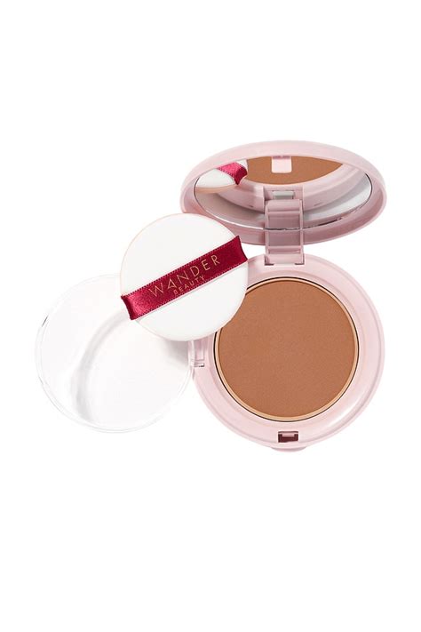 Wander Beauty Wanderlust Powder Foundation in Deep | REVOLVE