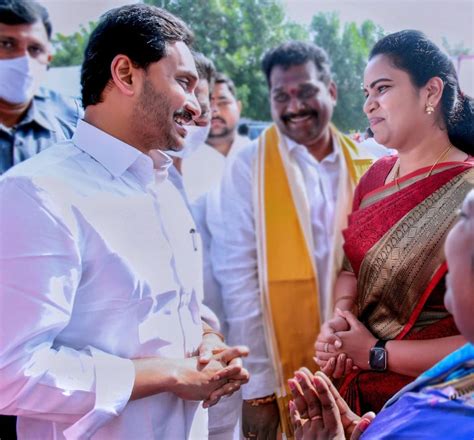 Vidadala Rajini: చంద్రబాబు నాటిన మొక్క.. జగన్ కేబినెట్‌లో మంత్రి అయింది ...