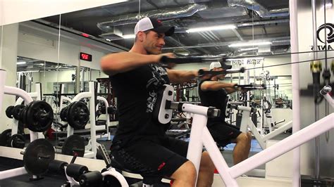 Upper Back Machine Row 的图像结果