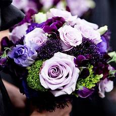 Purple Winter Wedding Flowers by 35 Purple Wedding Color Ideas For Fall Winter Purple Winter Wedding Flowers