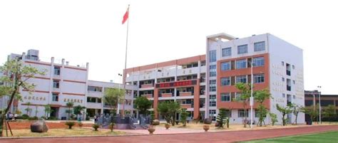 广东华侨中学成立创新科学院，致力于培养拔尖创新预备人才