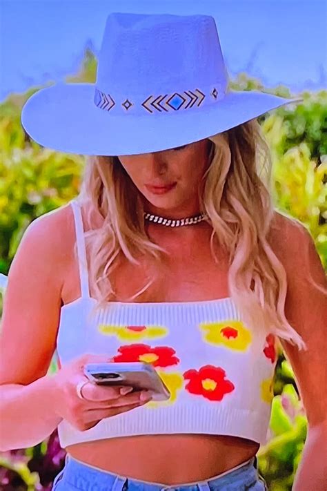 Juliette Porter Siesta Key 5.02 March 17, 2022 – Star Style