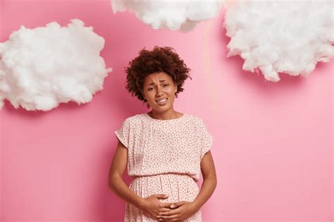 Early Pregnancy Symptoms: What’s Normal in the First Trimester & When ...