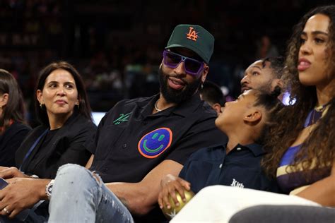 Who are Anthony Davis' siblings? Looking at former NBA champion's ...