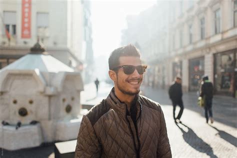 Smiling Man 的图像结果