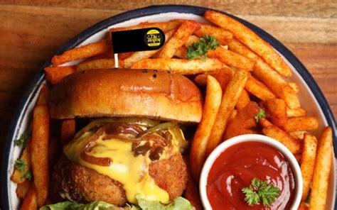 Looking For A Great Vegetarian Burger? Head To This Bandra Joint ...