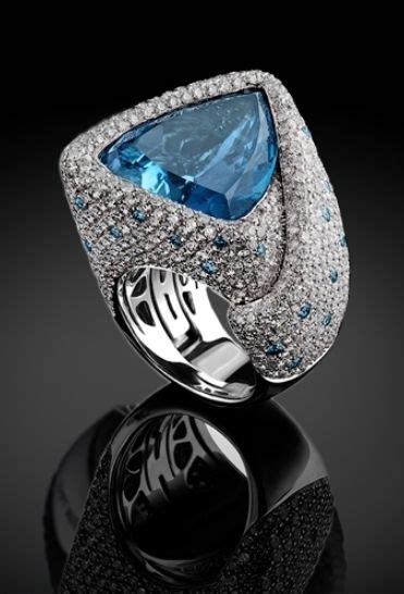 Palmiero White and Blue Diamond Gold Ring For Sale at 1stdibs