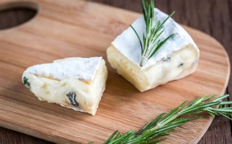 Types of Blue Cheese 的图像结果