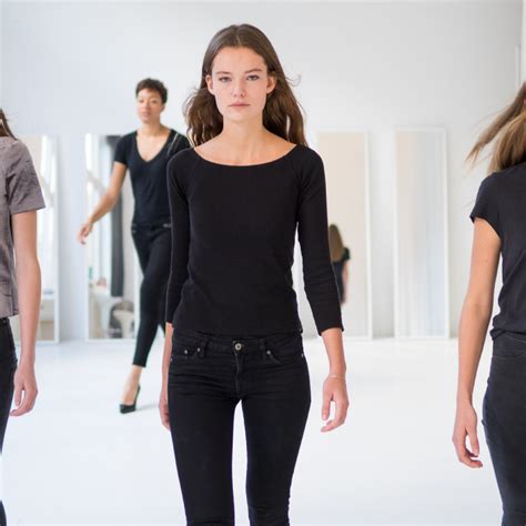 Model runway walk course - Runwaycoach NYC