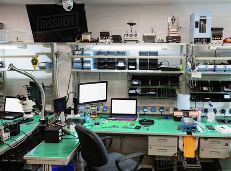 Computer Repair Station 的图像结果