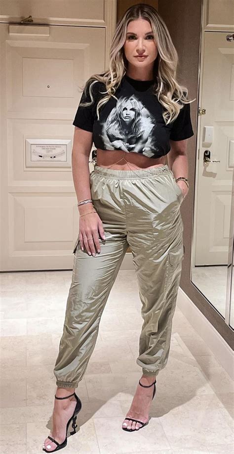 Allie Clifton Spectrum Sportsnet (Lakers) : r/HotSportsReporters