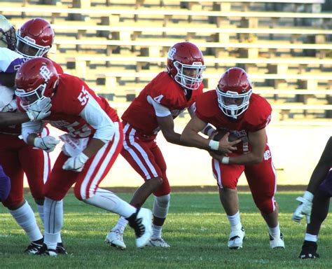 East Providence edges St. Raphael in Division II football opener ...