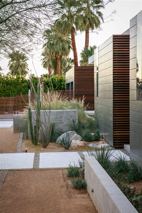 20 Fantastic Midcentury Modern Landscaping Ideas