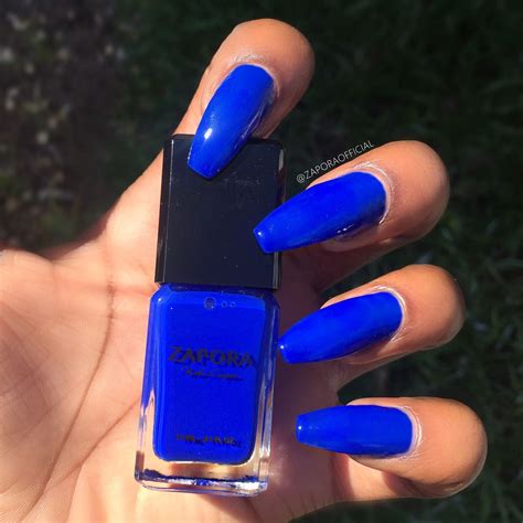 blue nails acrylic