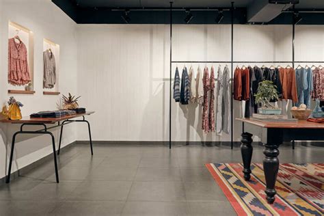 This minimal boutique store champions monochrome | Goodhomes.co.in