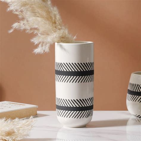 Tall Glossy Vase Online - Premium Vase | Nestasia