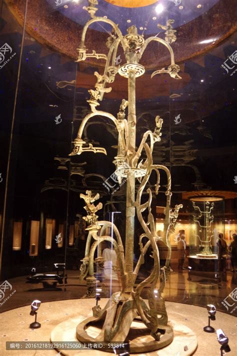 三星堆博物馆青铜通天神树,文物考古,文化艺术,摄影素材,汇图网www.huitu.com