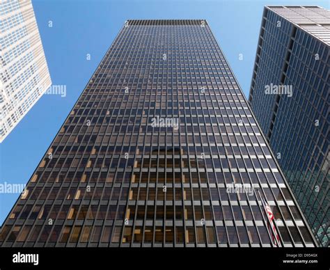 Seagram Building, 375 Park Avenue, NYC Stock Photo - Alamy
