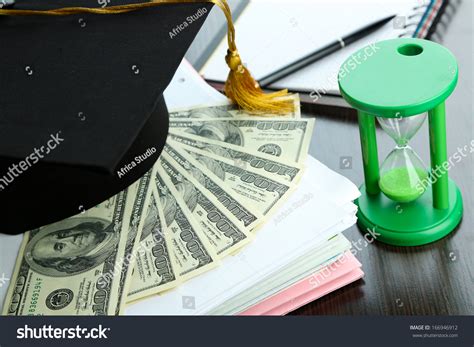 315 Leaving Money On Table Images, Stock Photos & Vectors | Shutterstock