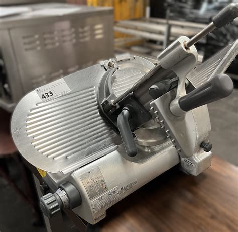 HOBART 2812 MANUAL COMMERCIAL DELI MEAT SLICER | Vision Equipment