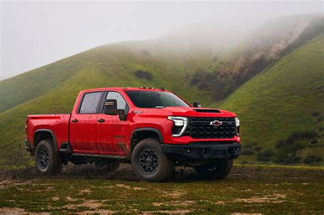 2024 Chevrolet Silverado HD ZR2 & ZR2 Bison Overland Expo
