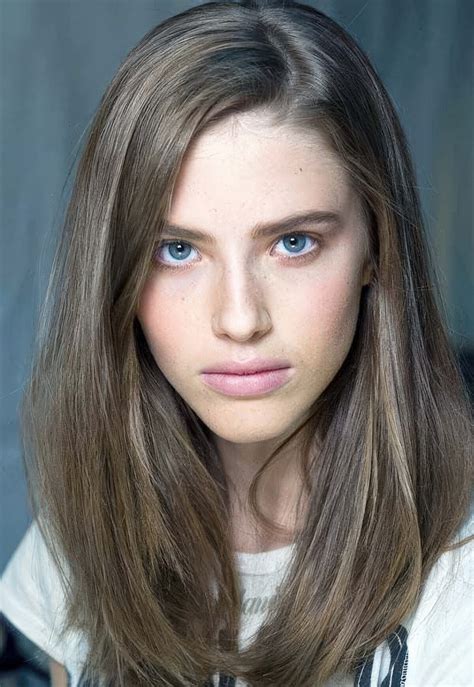 27 Trendy And Soft Mousy Brown Hair Ideas - Styleoholic