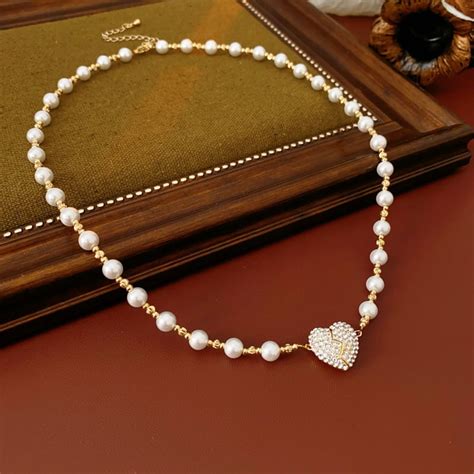 New Magnetic Pearl Heart Necklace – Maison Luvine