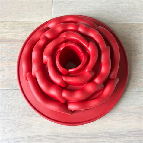 KitchenAid Silicone Bundt Pans | Mercari