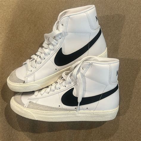 Nike women’s blazer mid 77 | Girly shoes, Swag shoes, Women shoes